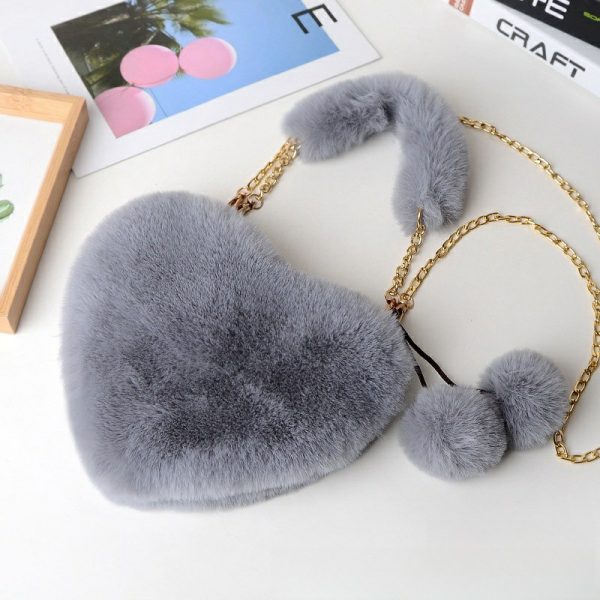 Fashion plush heart-shaped handbag for women, can be worn cross-body or in hand, peach heart coin purse