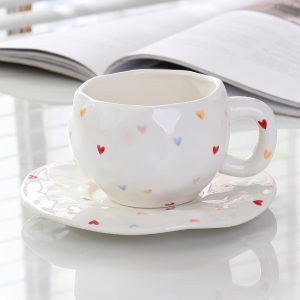 Handmade creative ceramic cup and saucer set Irregular hand-painted love cute mug flower water cup capacity 300ml high temperature firing 34 patterns can be chosen for coffee, tea, cocoa, a variety of hot and cold drinks Free cat claw spoon and cat claw colander