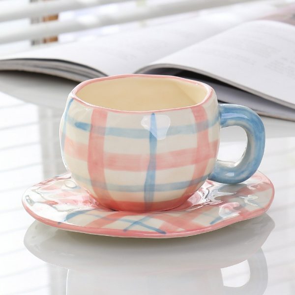 Handmade creative ceramic cup and saucer set Irregular hand-painted love cute mug flower water cup capacity 300ml high temperature firing 34 patterns can be chosen for coffee, tea, cocoa, a variety of hot and cold drinks Free cat claw spoon and cat claw colander