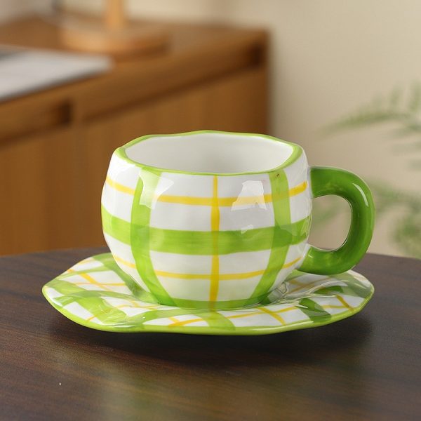 Handmade creative ceramic cup and saucer set Irregular hand-painted love cute mug flower water cup capacity 300ml high temperature firing 34 patterns can be chosen for coffee, tea, cocoa, a variety of hot and cold drinks Free cat claw spoon and cat claw colander