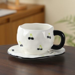 Handmade creative ceramic cup and saucer set Irregular hand-painted love cute mug flower water cup capacity 300ml high temperature firing 34 patterns can be chosen for coffee, tea, cocoa, a variety of hot and cold drinks Free cat claw spoon and cat claw colander