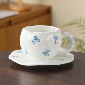 Handmade creative ceramic cup and saucer set Irregular hand-painted love cute mug flower water cup capacity 300ml high temperature firing 34 patterns can be chosen for coffee, tea, cocoa, a variety of hot and cold drinks Free cat claw spoon and cat claw colander