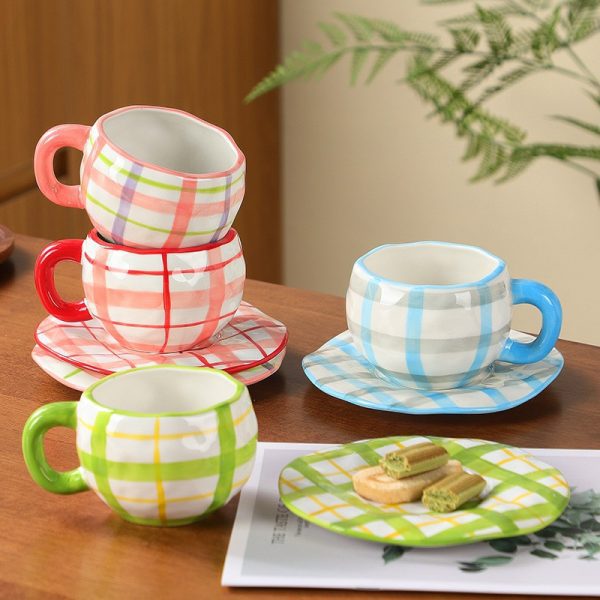 Handmade creative ceramic cup and saucer set Irregular hand-painted love cute mug flower water cup capacity 300ml high temperature firing 34 patterns can be chosen for coffee, tea, cocoa, a variety of hot and cold drinks Free cat claw spoon and cat claw colander