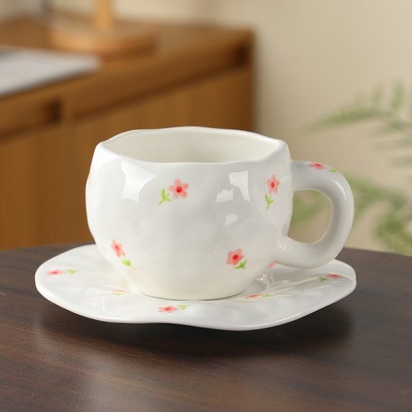 Handmade creative ceramic cup and saucer set Irregular hand-painted love cute mug flower water cup capacity 300ml high temperature firing 34 patterns can be chosen for coffee, tea, cocoa, a variety of hot and cold drinks Free cat claw spoon and cat claw colander