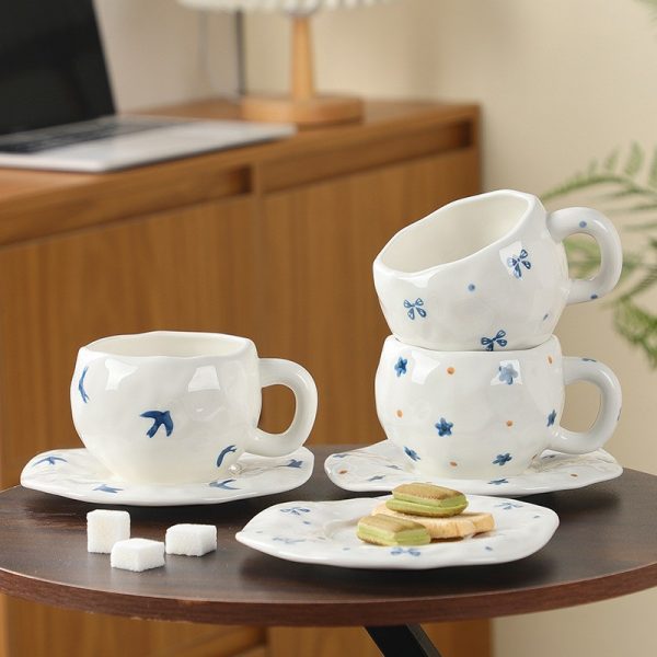 Handmade creative ceramic cup and saucer set Irregular hand-painted love cute mug flower water cup capacity 300ml high temperature firing 34 patterns can be chosen for coffee, tea, cocoa, a variety of hot and cold drinks Free cat claw spoon and cat claw colander